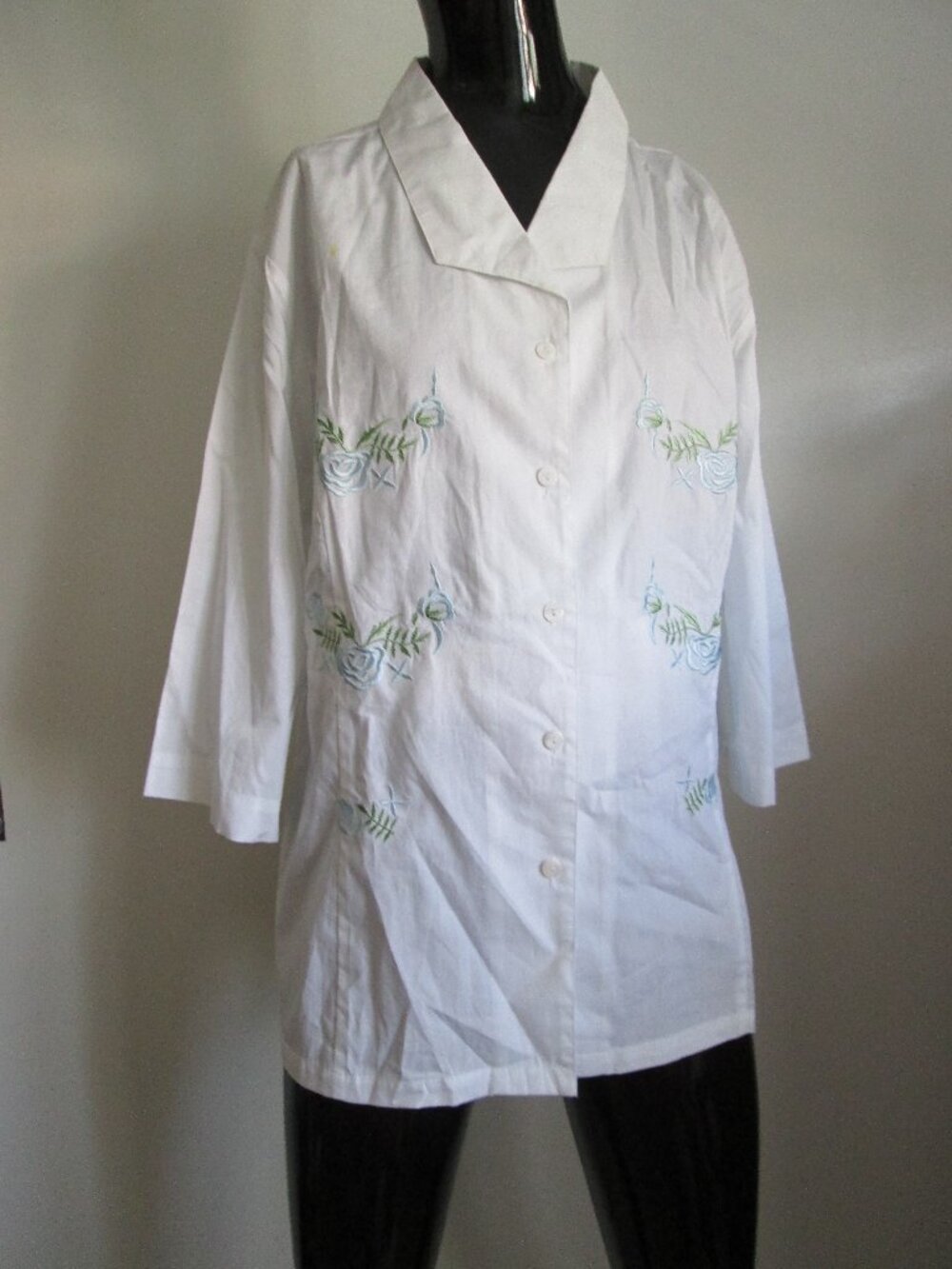 Denim & Co. white cotton floral embroidered blouse